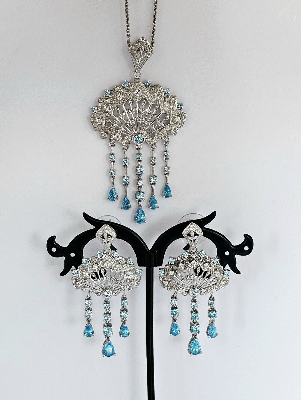 Retired Victoria Wieck Jewelry Set Earring & Necklace Sterling Silver 18"